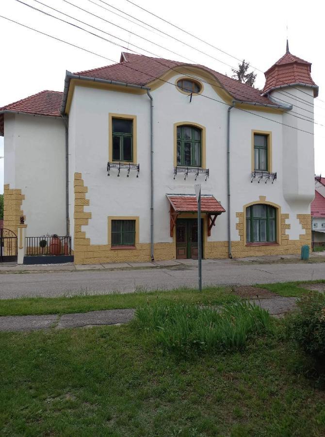 Meller-Kastely Villa Csurgo Exterior photo